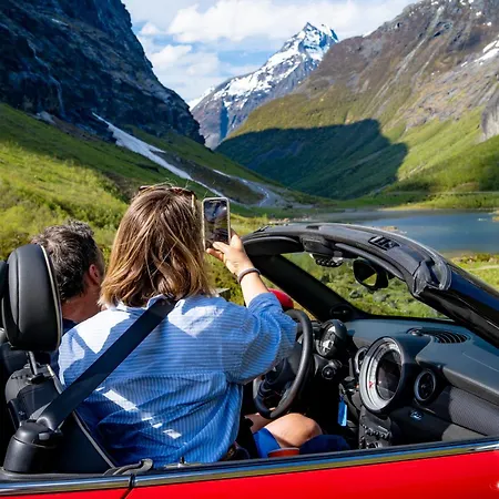 Nordic Luxury - Private Sauna & Panoramic Mountain Views Апартаменты