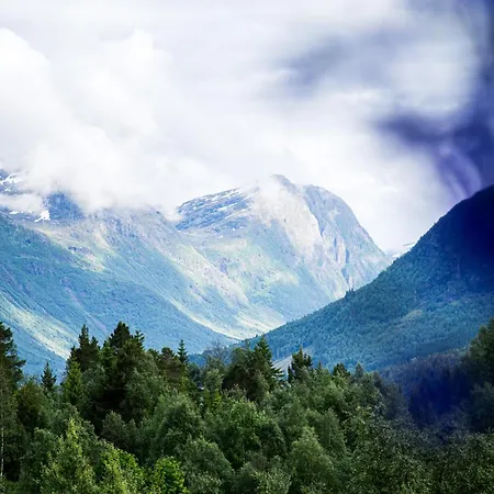 Nordic Luxury - Private Sauna & Panoramic Mountain Views Апартаменты Странда