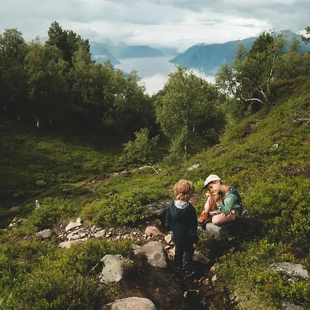 Nordic Luxury - Private Sauna & Panoramic Mountain Views Appartement Stranda (More og Romsdal)