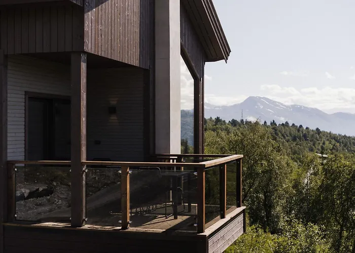 Nordic Luxury - Private Sauna & Panoramic Mountain Views *
